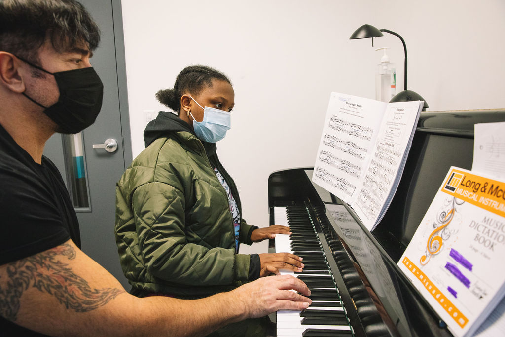 Fabian and Assaseyaa piano 8